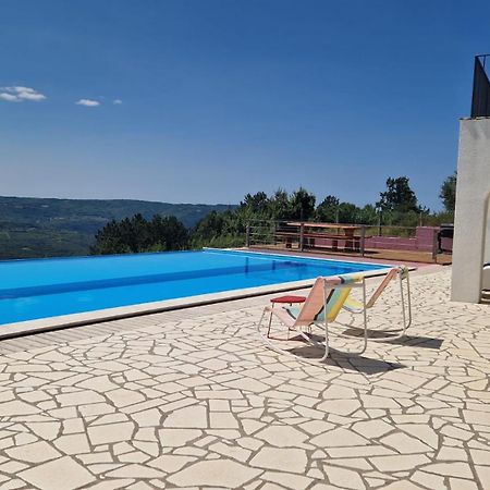 Villa San Silvestro Oprtalj Exteriér fotografie