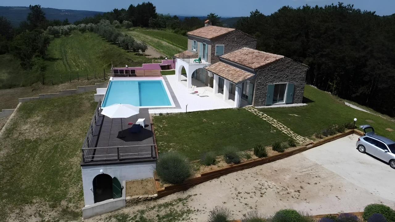Villa San Silvestro Oprtalj Exteriér fotografie