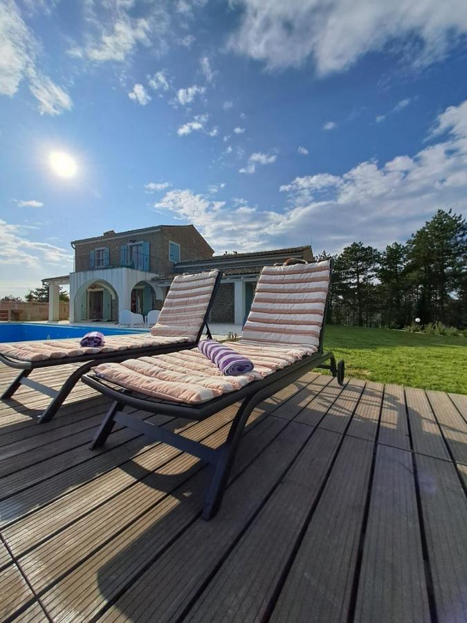 Villa San Silvestro Oprtalj Exteriér fotografie